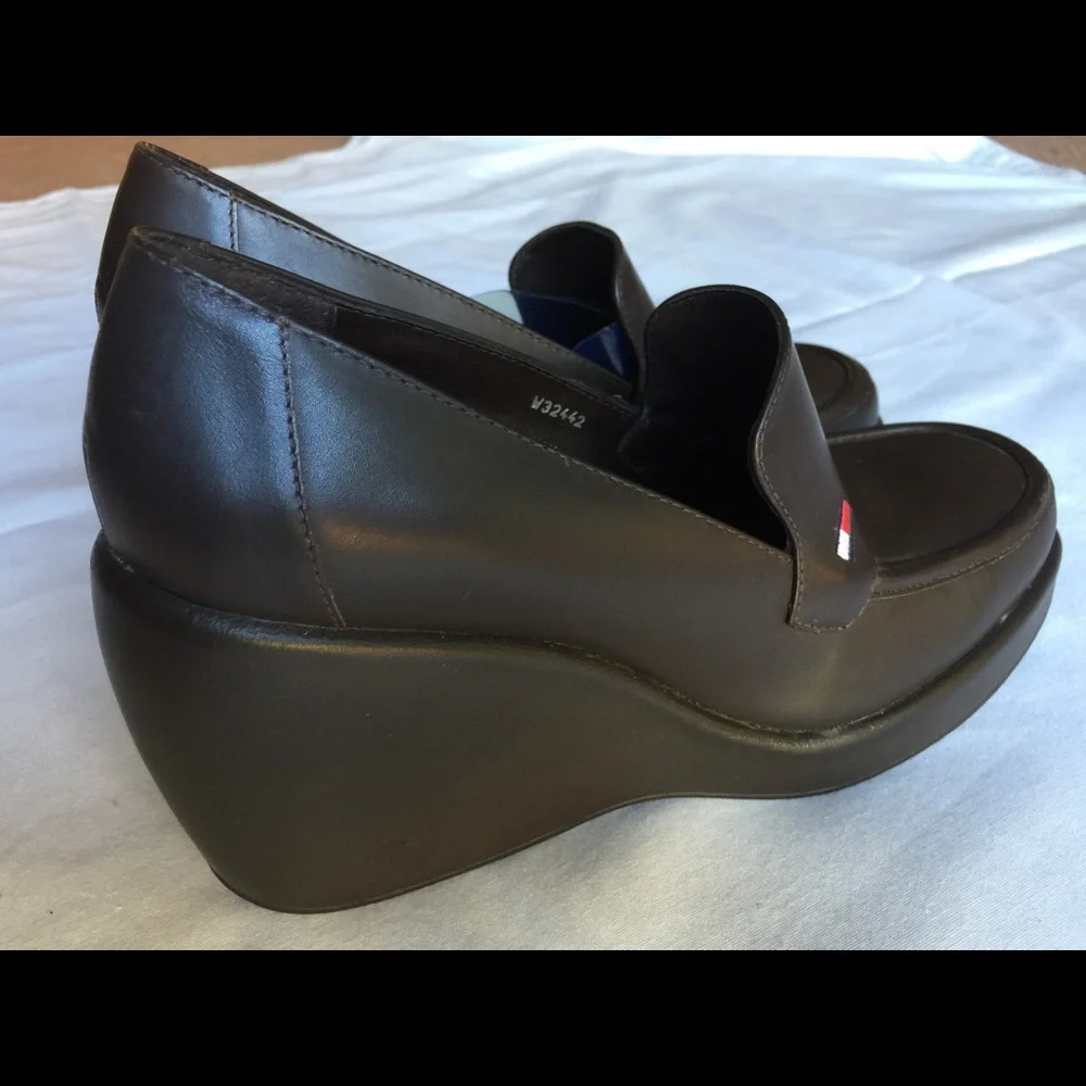 Tommy Hilfiger Brown platforms Excellent conditions